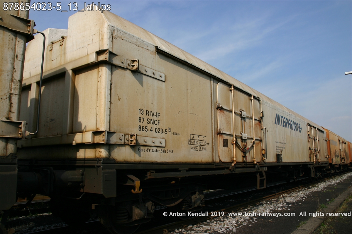 878654023-5_13_Iahlps.jpg
